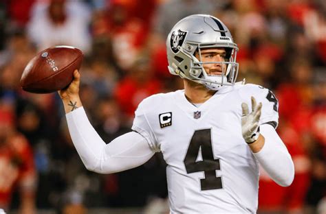 Oakland Raiders building around Derek Carr for 2019 and beyond