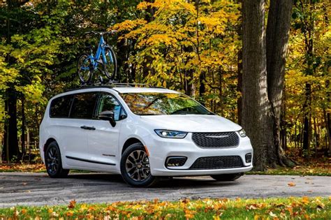 2023 Chrysler Pacifica Road Tripper Package Improves More Than Just Style