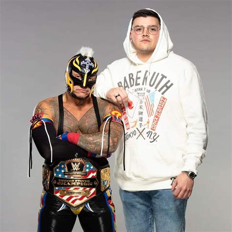 Rey Mystero & His Son Dominic | Mysterio wwe, Wwe champions, Wwe couples