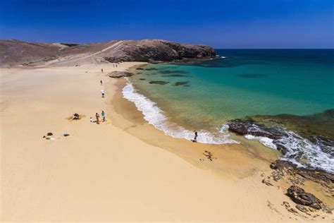 Papagayo Beach, Lanzarote 🏖️: Sun-Kissed Serenity!