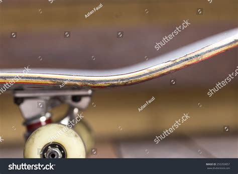 Side View Skateboard Stock Photo 255359857 | Shutterstock