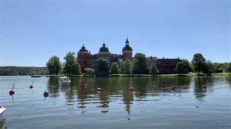 Picture of a castle in Sweden : r/pics