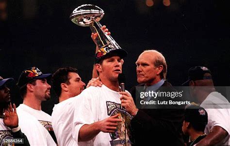 Brett Favre Super Bowl Photos and Premium High Res Pictures - Getty Images