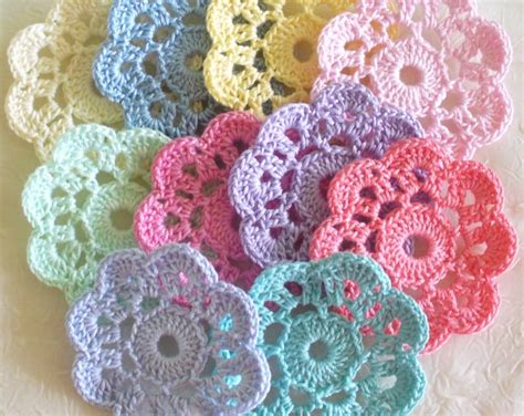 Crochet Applique Flowers, Mini Doilies, Spool Pin Doilies, Set of 10 - Etsy