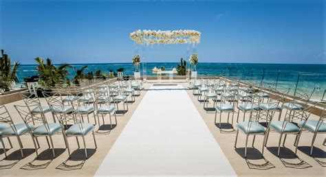 Secrets Riviera Cancun Wedding - Mexico - Hola Weddings