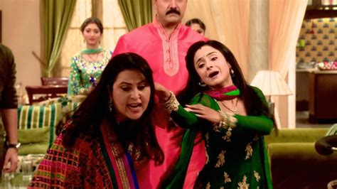 Watch Shastri Sisters Season 1 Episode 275 : Minty Throws Anushka Out Of The House - Watch Full ...