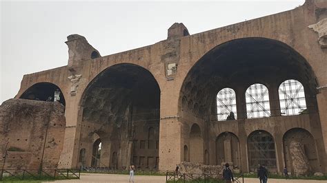 Basilica of Maxentius - Wikipedia