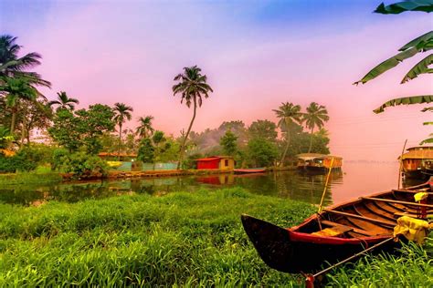 04 Days Munnar - Alleppey Tour Package from Chennai | Cochin