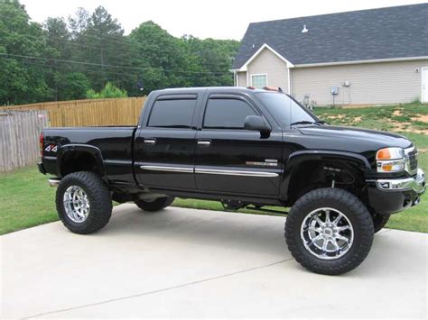 2006 GMC Sierra 2500HD VINs, Configurations, MSRP & Specs - AutoDetective