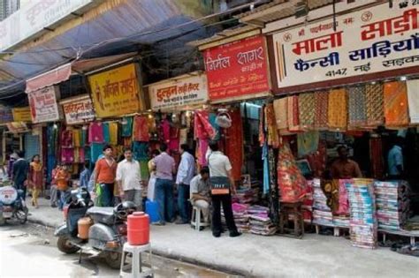 5 Interesting Facts That You Must Know About The Oldest And Busiest Markets In North Delhi ...