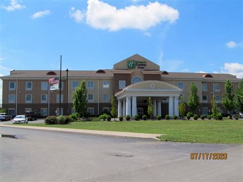 HOLIDAY INN EXPRESS & SUITES UTICA $130 ($̶1̶6̶7̶) - Updated 2023 ...