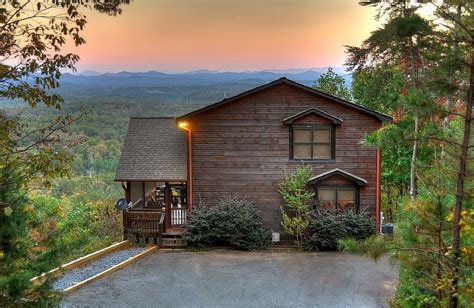 The View Cabin Rental in Blue Ridge, GA with Mountain View, Game room ...