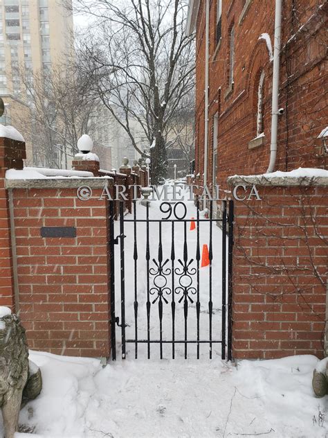 Welded Wire Fence & Gate and Panels. Contractors in Toronto