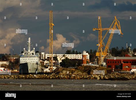 Esquimalt naval base hi-res stock photography and images - Alamy