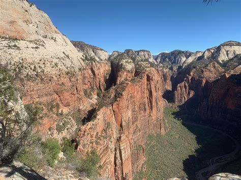 Terrified of heights, but made it up Angel's Landing! : r/CampingandHiking