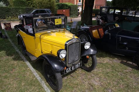 The Bourne Show - Vintage Car Show 1