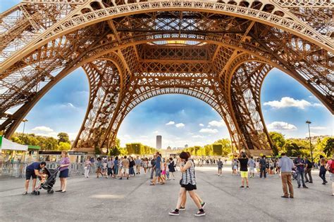 Torre Eiffel – Paris – Você Viajando — A Sua Revista de Viagens no Brasil e no Mundo