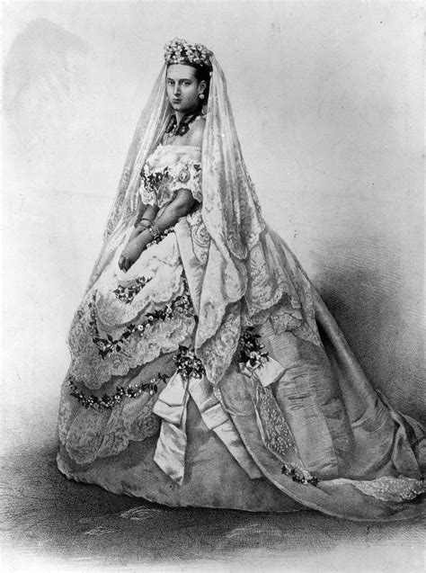 1863 Princess Alexandra wedding dress illustration | Grand Ladies | gogm