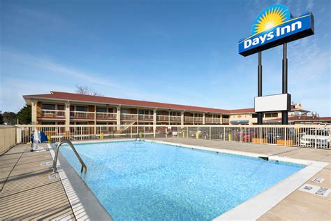 Days Inn by Wyndham Jacksonville NC | Jacksonville, NC Hotels