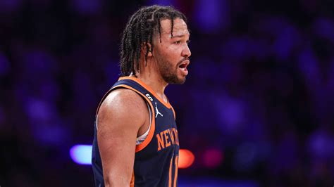 Knicks' Jalen Brunson sparks outrage by wearing Jalen Hurts jersey ...