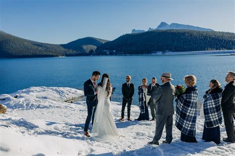 Lake Minnewanka Winter Wedding ceremony Upper Bankhead photos