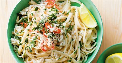 Crab, lemon and herb linguine