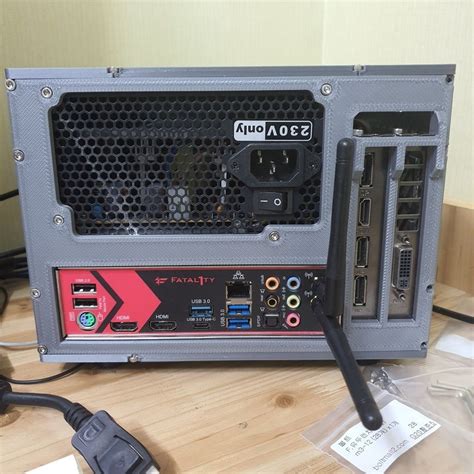 7.3L+mini-itx+case+(atx+psu)+by+vieshu. | Diy computer case, Diy pc case, Custom computer case