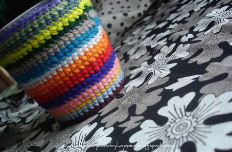 The Lazy Hobbyhopper: Crochet vase cover