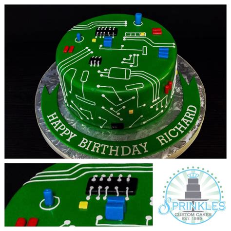 Pin by bahare on کیک | Computer cake, Electronics cake, Science cake