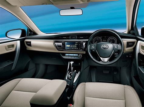 Interior Corolla Altis 2016.