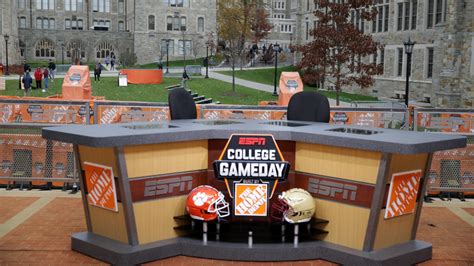 Football Fans Roast Hilarious New College GameDay Intro Music