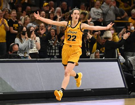 Caitlin Clark Deserves NPOY - Go Iowa Awesome