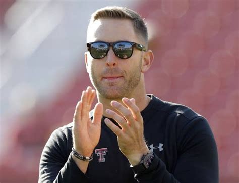 Kliff Kingsbury: Introduction| Wife| House| Salary| Teams Coached| Age ...