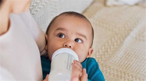 What Causes Hiccups in Babies? | Mom.com