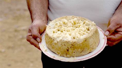 Conoce el queso más peligroso del mundo - MDZ Online