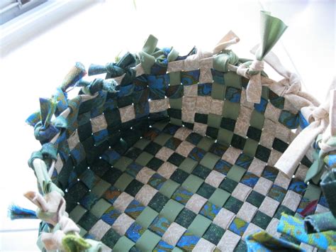 Woven Fabric Easter Basket | AllFreeHolidayCrafts.com