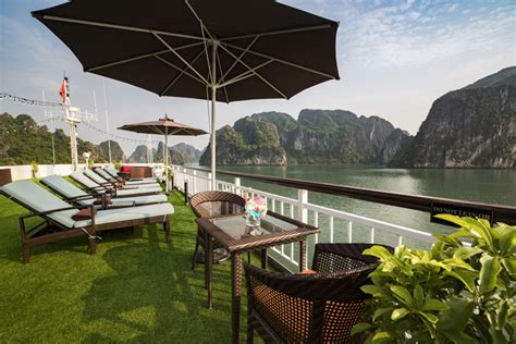 Dora Cruise Halong Bay: Itinerary & Details | Halong Bay Cruises