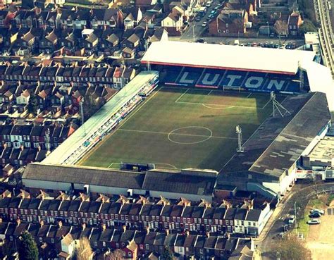 Ingresan por los jardines: Así es el estadio del Luton Town, el nuevo ...