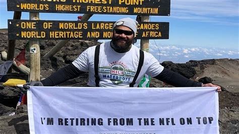 Haloti Ngata announced his NFL retirement in the most epic way possible ...