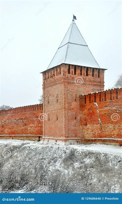 Smolensk Kremlin. Fortress Wall in Smolensk, Russia Editorial Photo ...