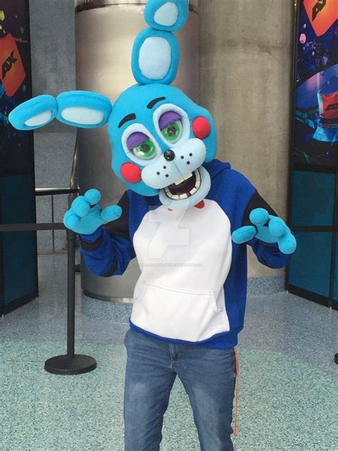 itsjustmejohn: “ AX 2016 - Toy Bonnie FNAF Cosplay by SpaceStation91 ” | Fnaf dibujos, Fnaf y ...