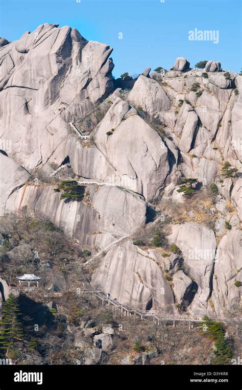 Steep Staircase at Huangshan, Yellow Mountain, China Stock Photo - Alamy