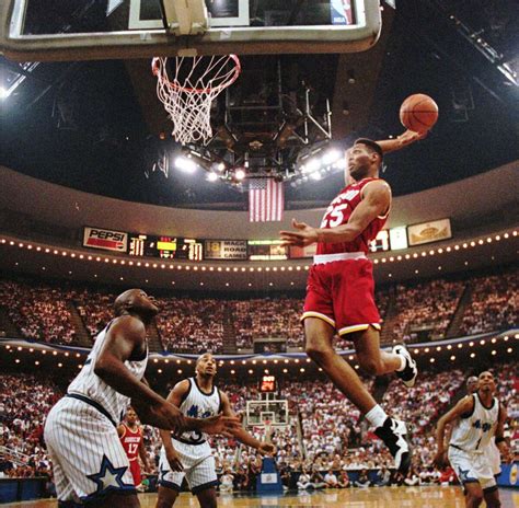 Former Rocket Robert Horry fights heckler at son's basketball game