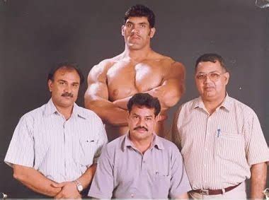 Wwe Wrestlers Profile: Wwe Indian Star Great Khali Family Photos,Images