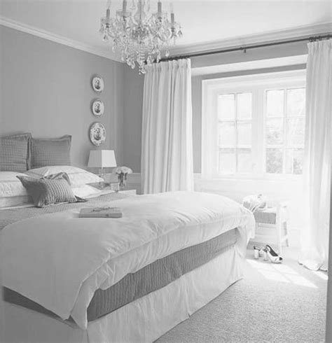 Gray sheets and white down comforter white and gray everything for white and grey bedroom ...