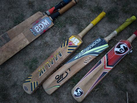 Old Cricket Bat | vlr.eng.br