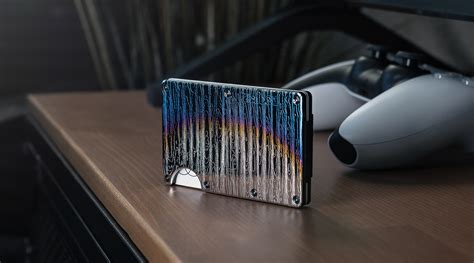 The Ridge Burnt Damascus Wallet | Everyday Carry