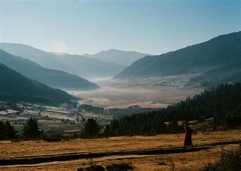 Visit Phobjikha Valley on a trip to Bhutan | Audley Travel UK