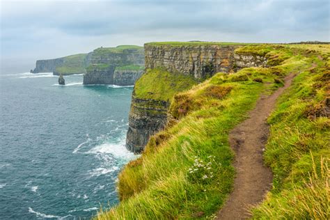 Hiking The Cliffs of Moher | The Best Things to Do in Ireland