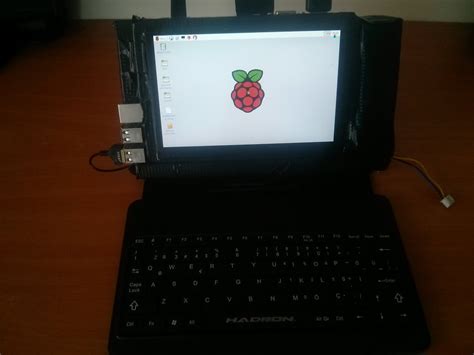 Mehmet Ozan Ünal: DIY Raspberry Pi Laptop (English Version)